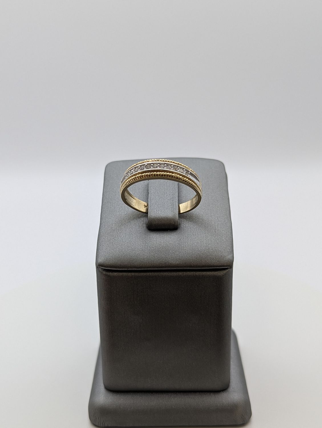 14K YG/WG CZ Wedding Band (S9.5 | 3.7g)