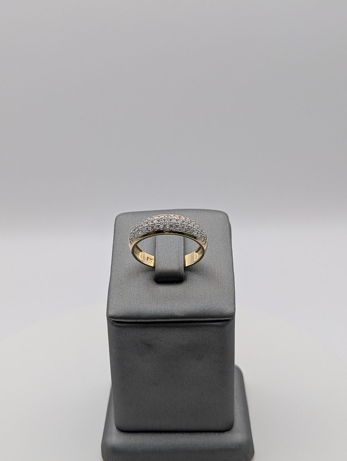 14K YG CZ Wedding Band (S9.5 | 3.2g)