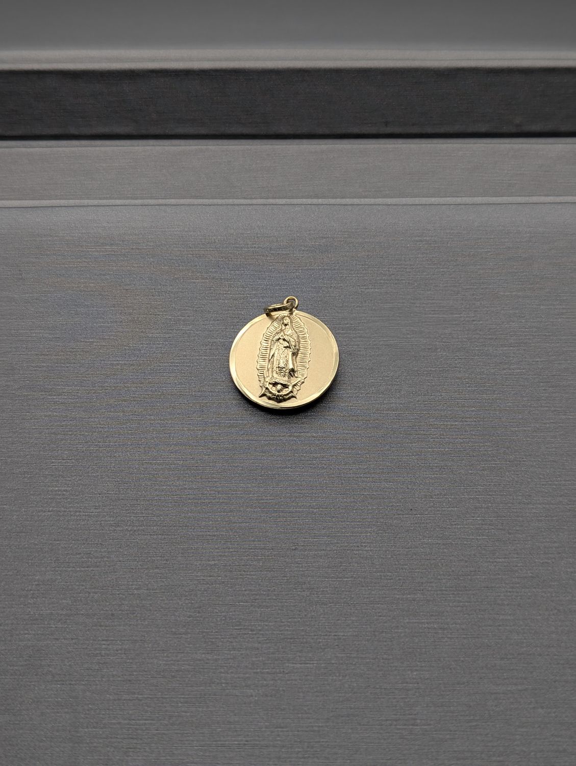14K YG Virgin Mary/ Jesus Pendant (3.3g)