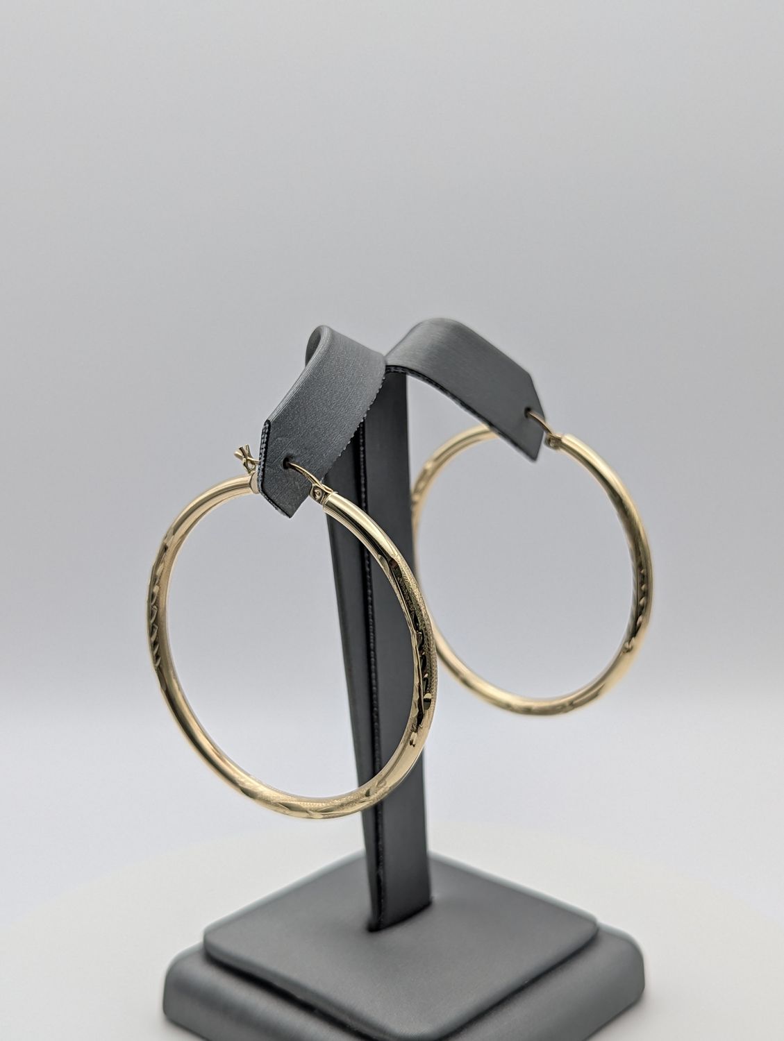 14K YG Dia Cut Satin Hoop Earrings (4.9g)
