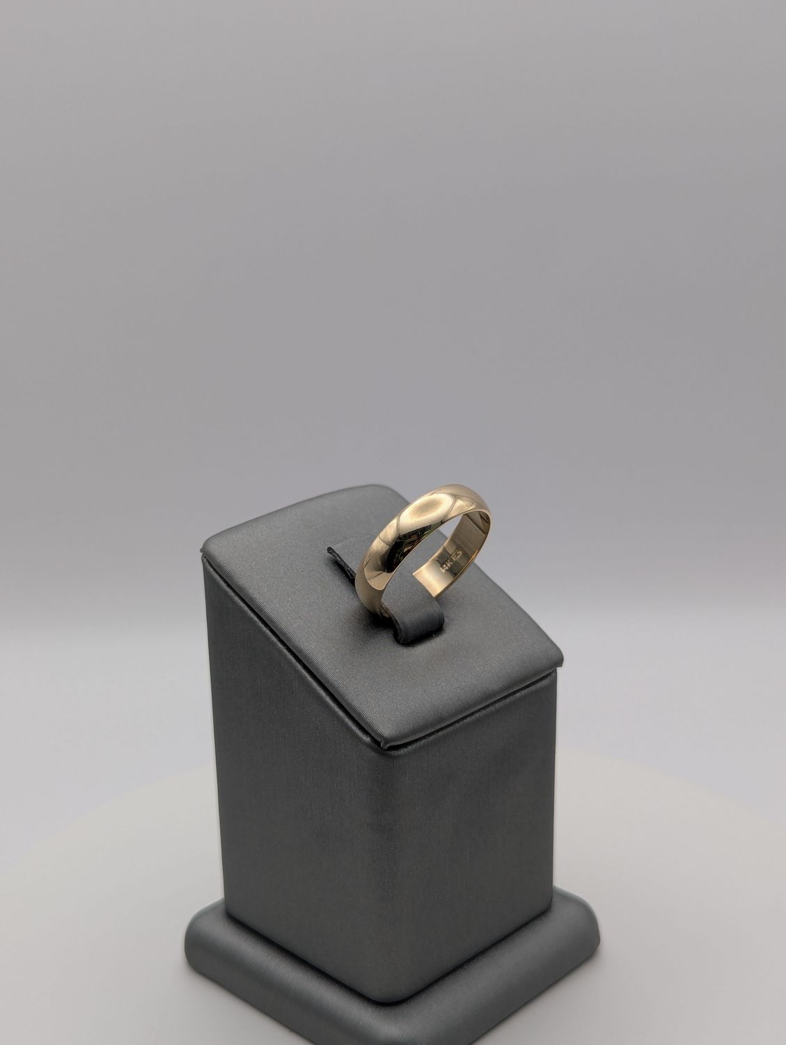 14K YG Wedding Band (S9 | 4g)