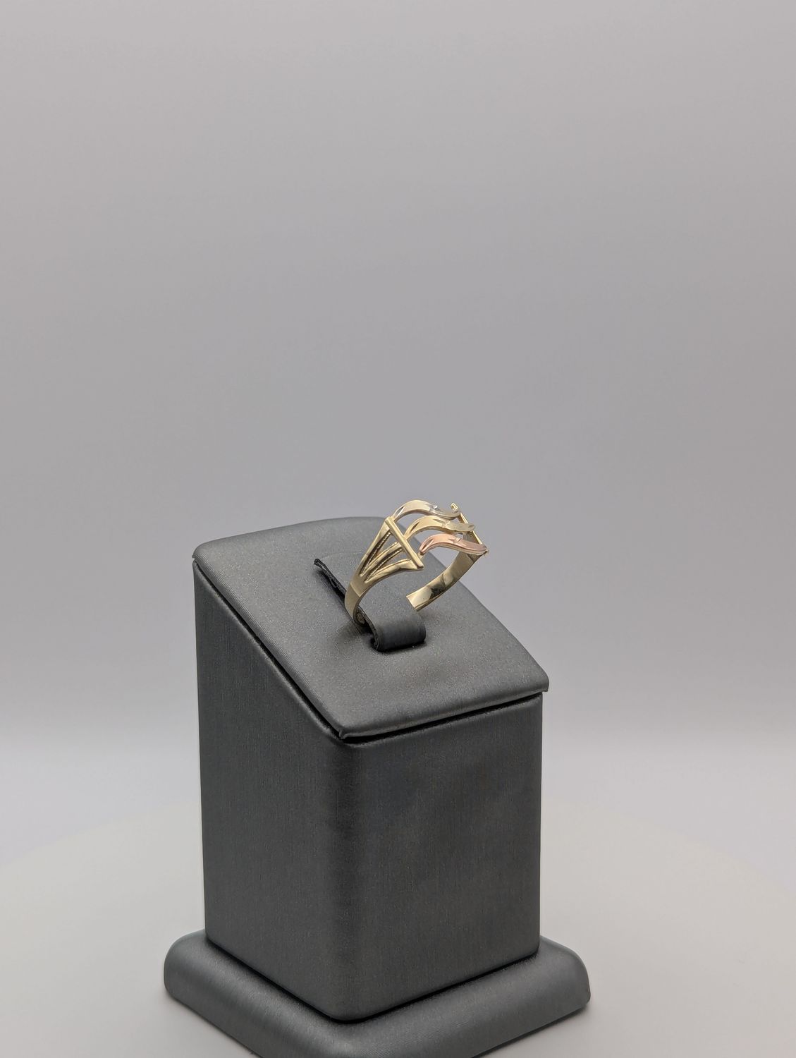 14K Tri Color Dia Cut Wavy Ring (S8.5 | 2.1g)