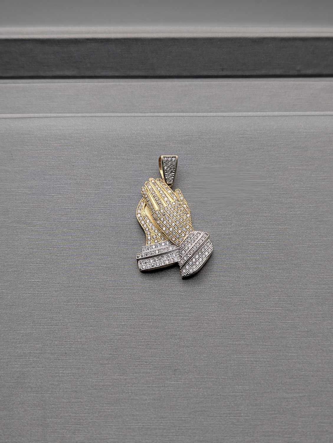 14K YG CZ Prayer Hands Pendant (6.7g)