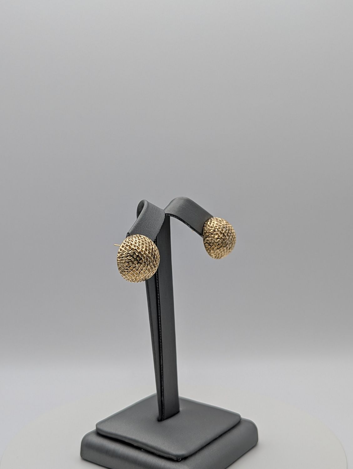 14K YG Dia Cut Lattice Half Ball Earrings (3.3g)
