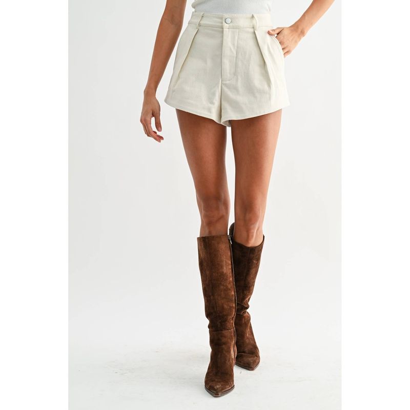 HIGH-WAISTED PLEATED IVORY TAILORED COTTON SHORTS