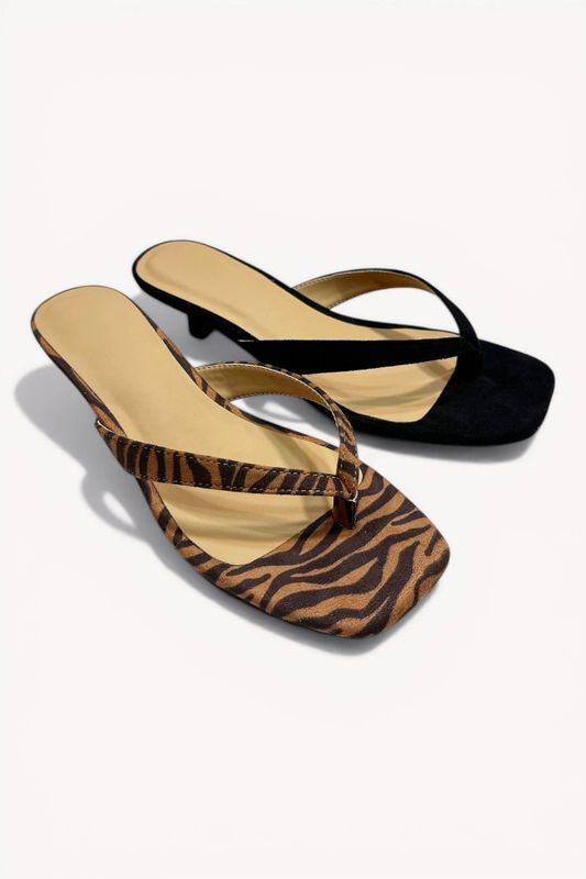 Thong Strap Kitten Heel Sandals Square Toe Minimal H