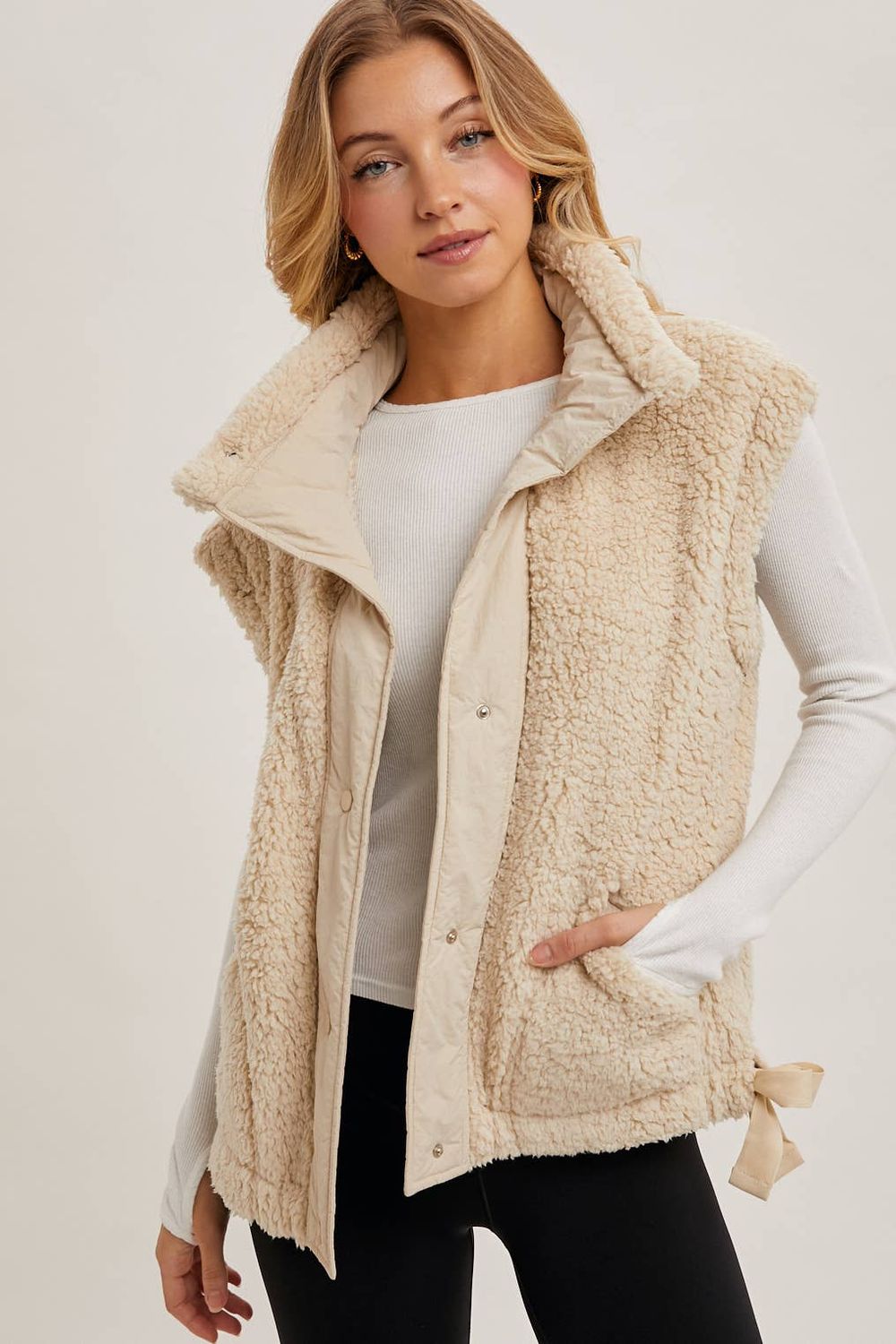BUTTON DOWN MOCK NECK FLEECE SHERPA VEST, Color: Beige, Size: L