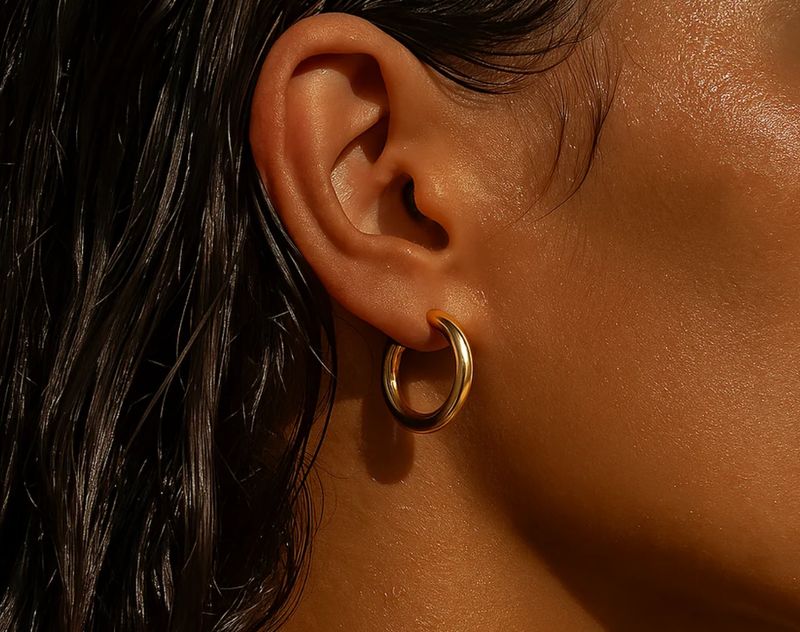 Flora Medium Hoop Earring