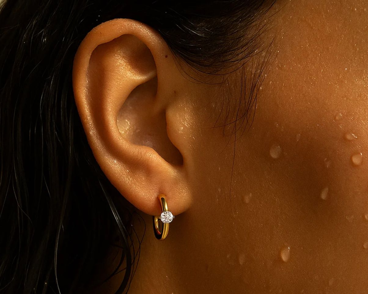Yael Solitaire Huggie Hoop Earring