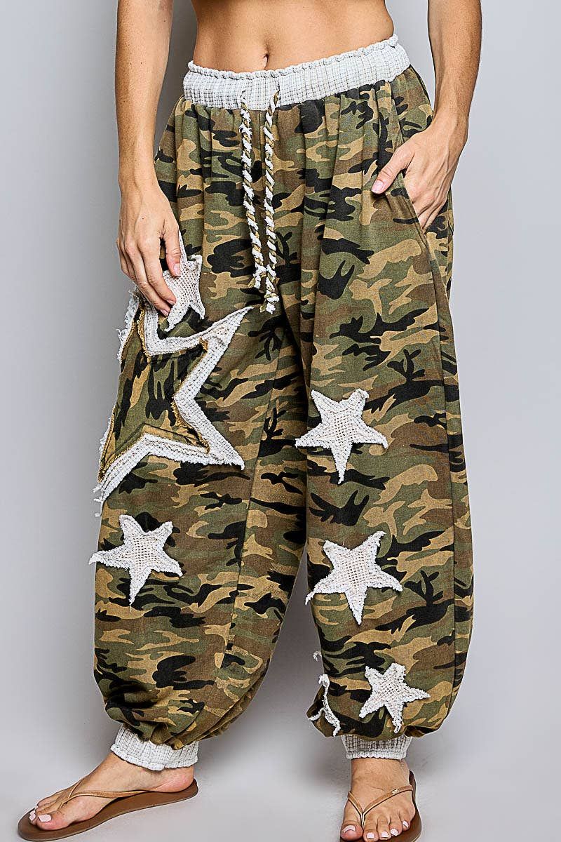 Vintage Floral Camo Star Patch French Terry Wide-Leg Pants, Color: OLIVE CAMO, Size: S