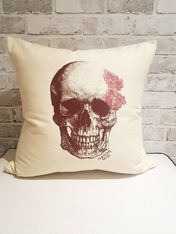 Skully printed on neutral in BROWN Skully printed on neutral in BROWN
