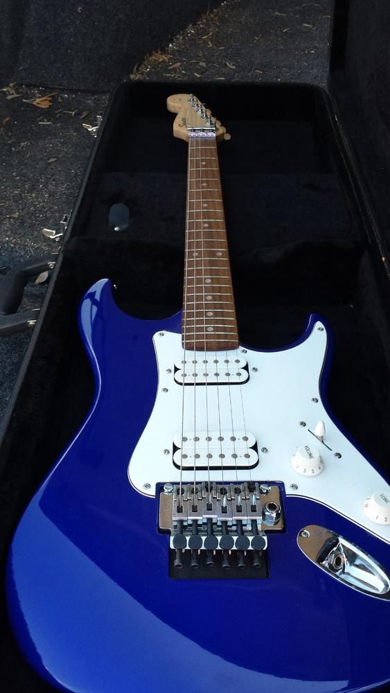 (Used) Squier Stagemaster HH, Colour: Blue w/ Floyd Rose