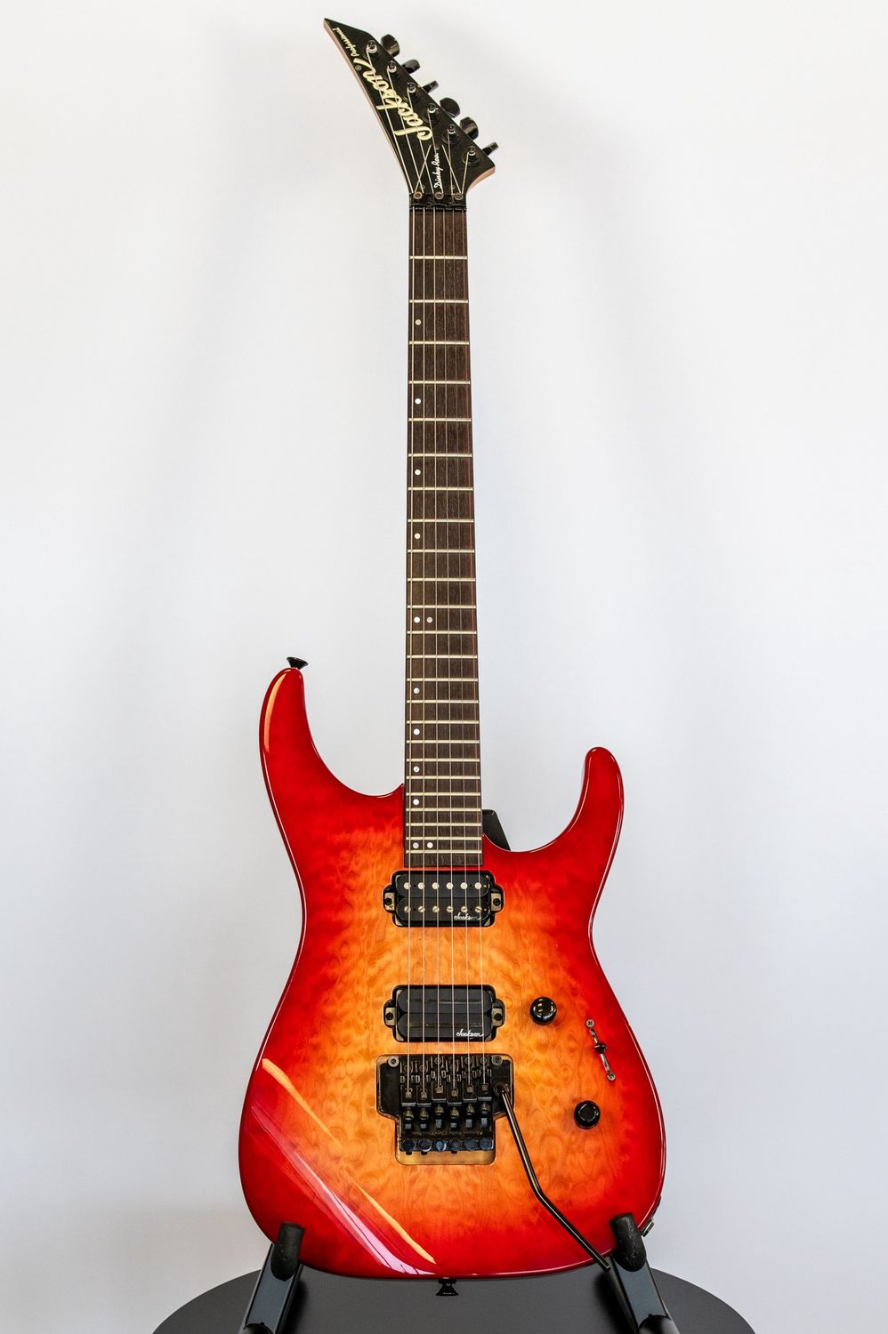 (Used) Jackson Professional Dinky Reverse, Colour: Red Burst