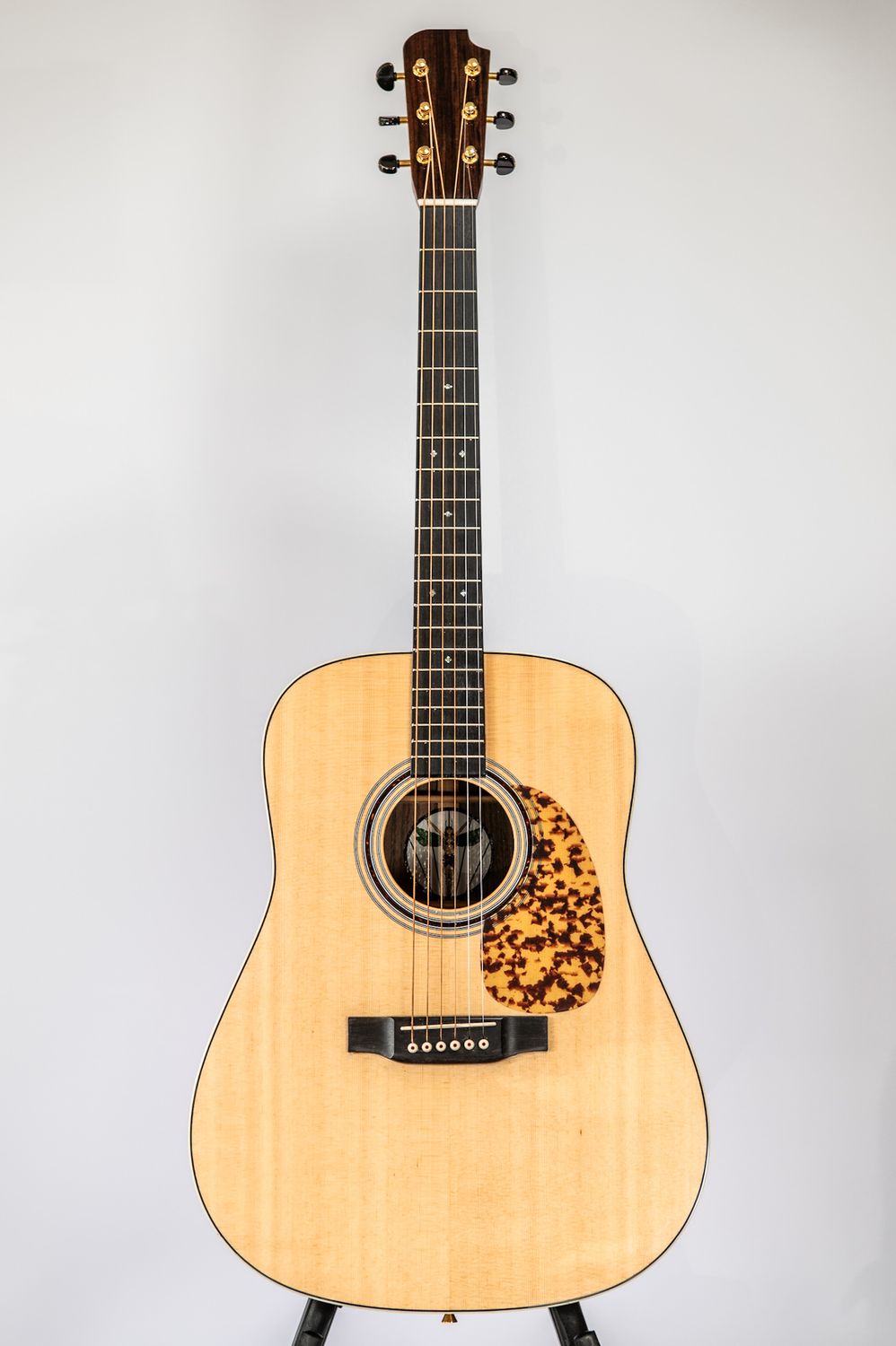 Oracle D-24 Traditional Dreadnaught, Colour: Gloss Natural
