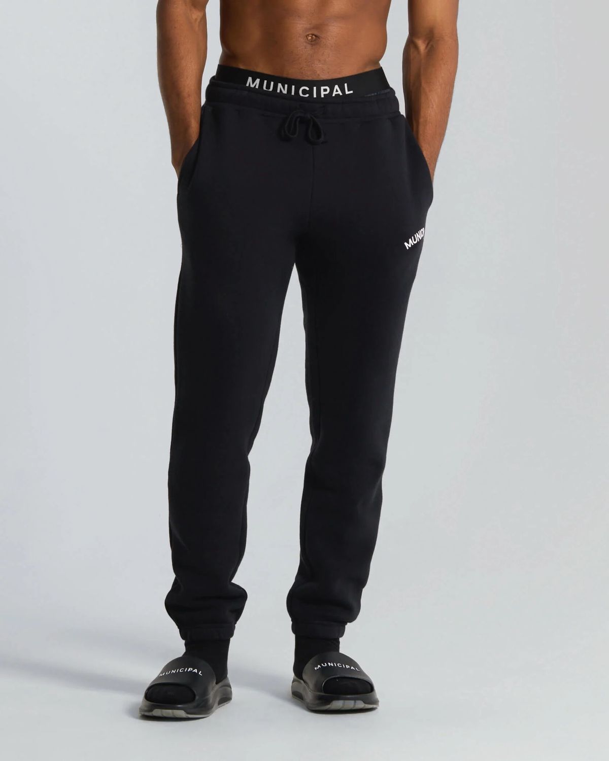 M. 330 Sweatpant Black / White