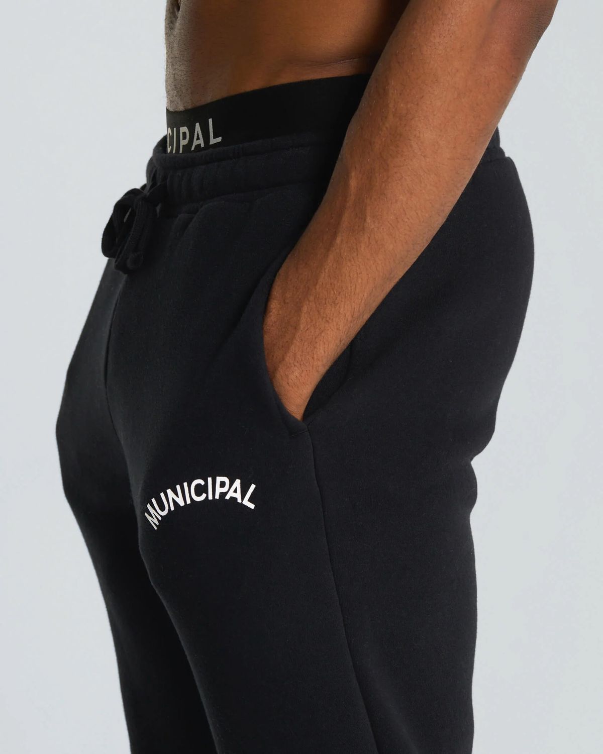 M. 330 Sweatpant Black / White