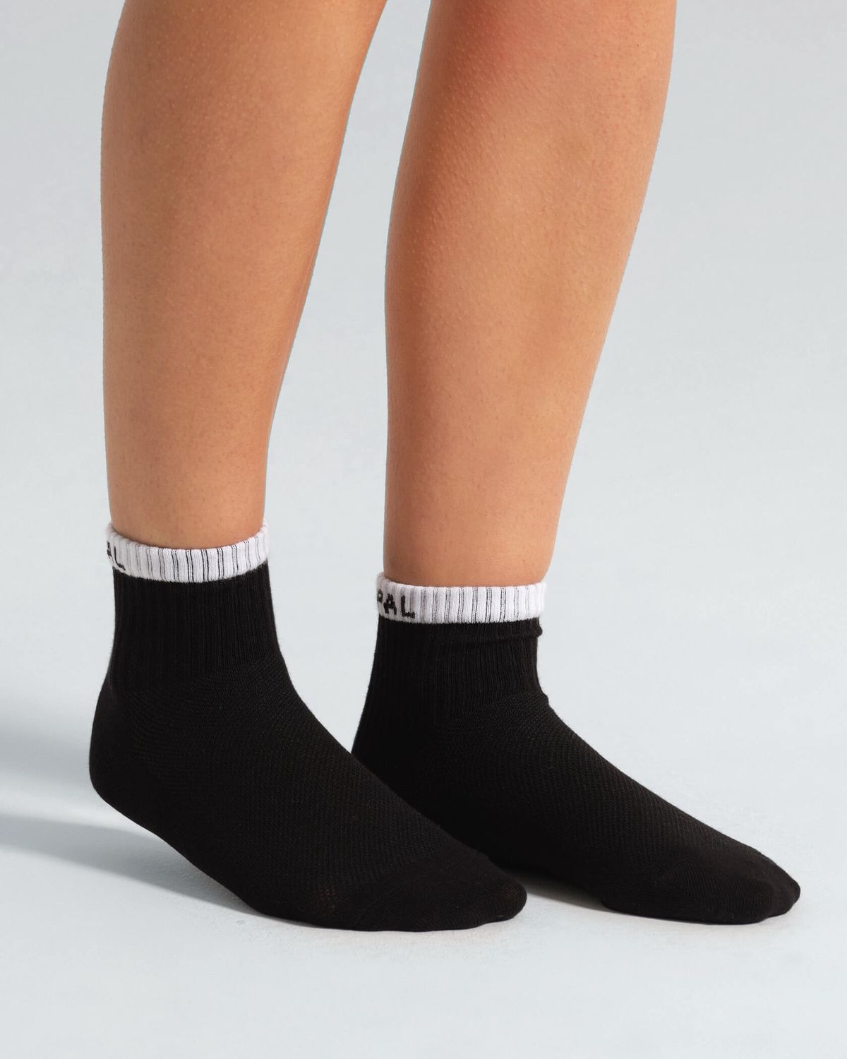WMNS B/W Color Block Ankle Socks