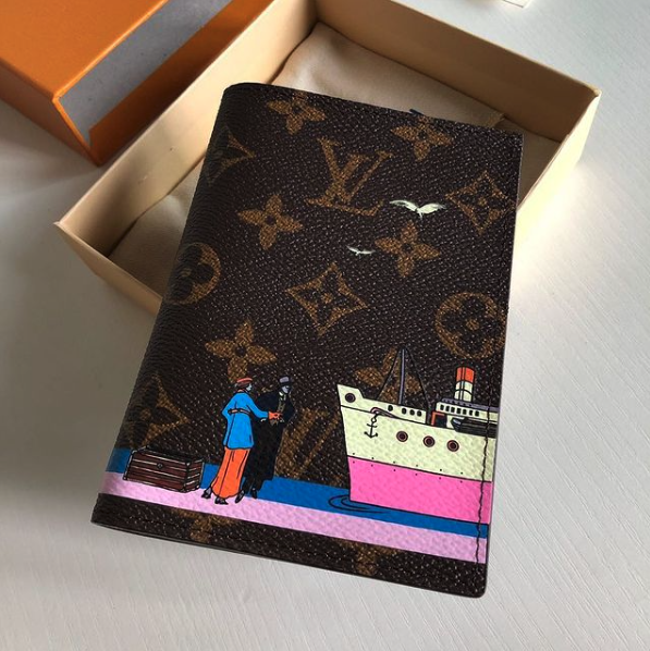 IN STOCK- 1:1  Louis Vuitton Passport Cover / Card Holder Wallet Christmas Animation Collection