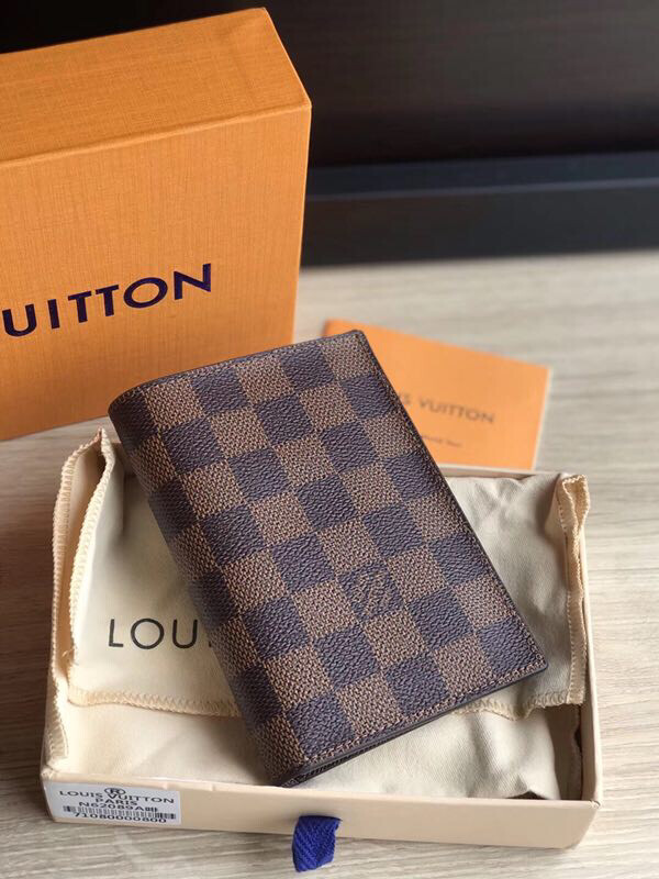 IN STOCK- 1:1  Louis Vuitton Passport Cover Damier Ebene Print
