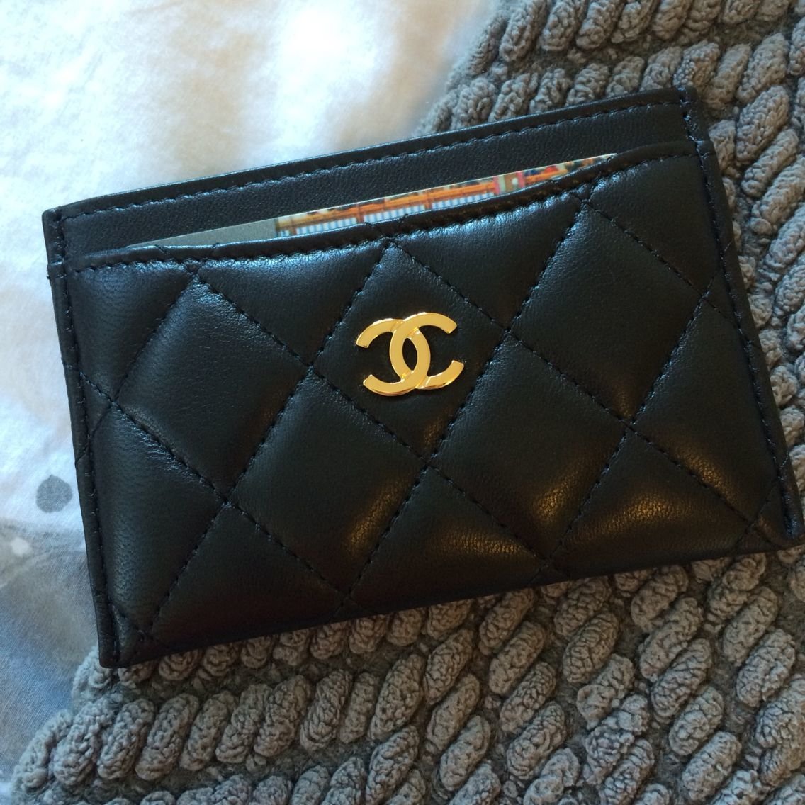 PRE ORDER Chanel Card Case Holder - caviar gold hardware