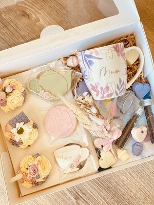Mother's Day Ultimate Tea Lover Gift Box (Pre Order) Mother's Day Ultimate Tea Lover Gift Box (Pre Order)
