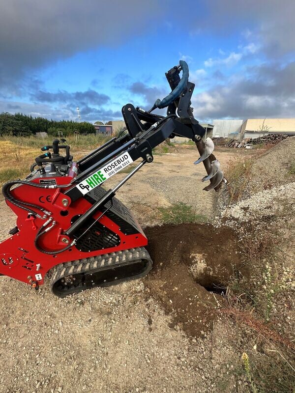 MINI TRACKED POST HOLE KIT