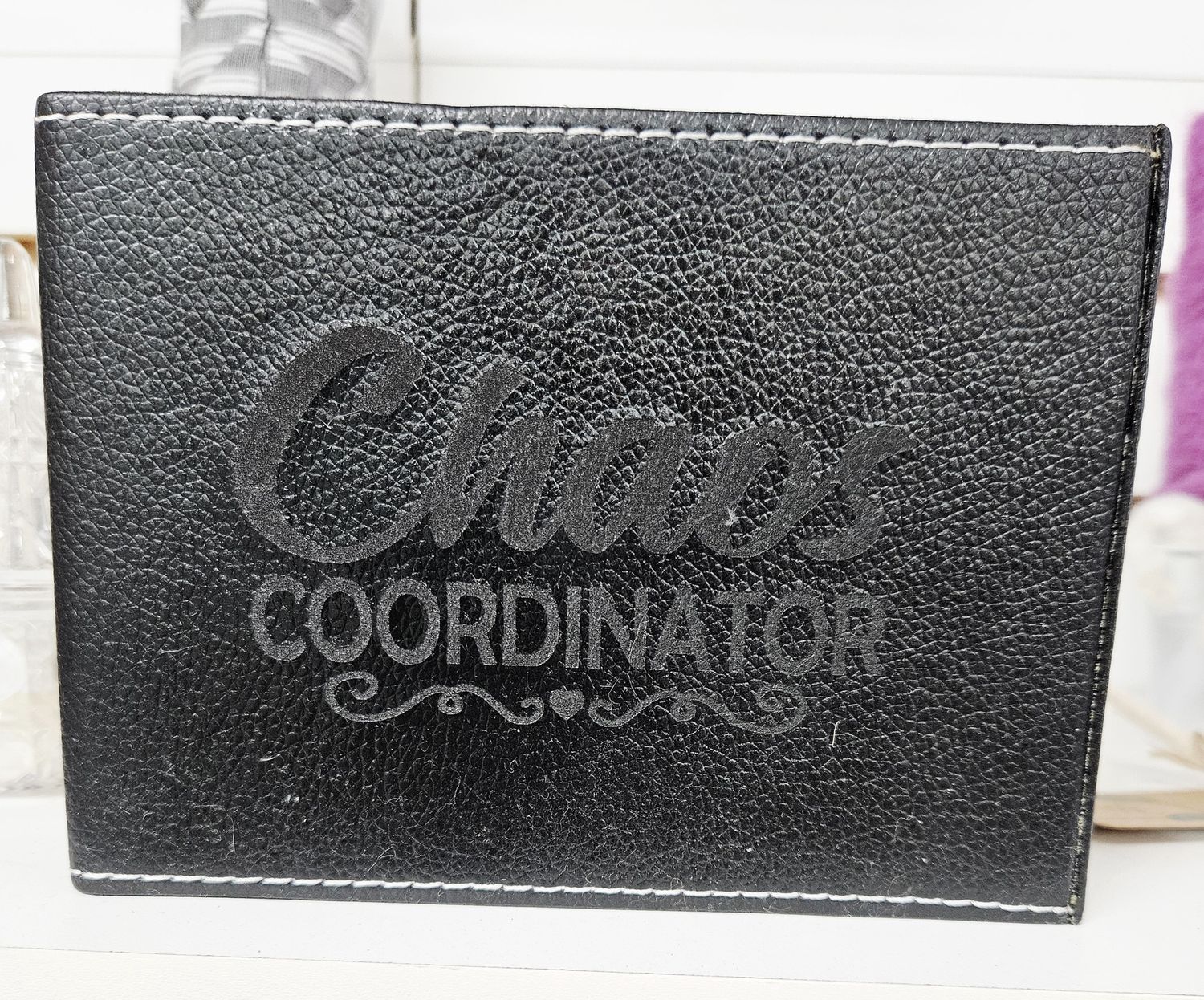 Black chaos coordinator pen holder