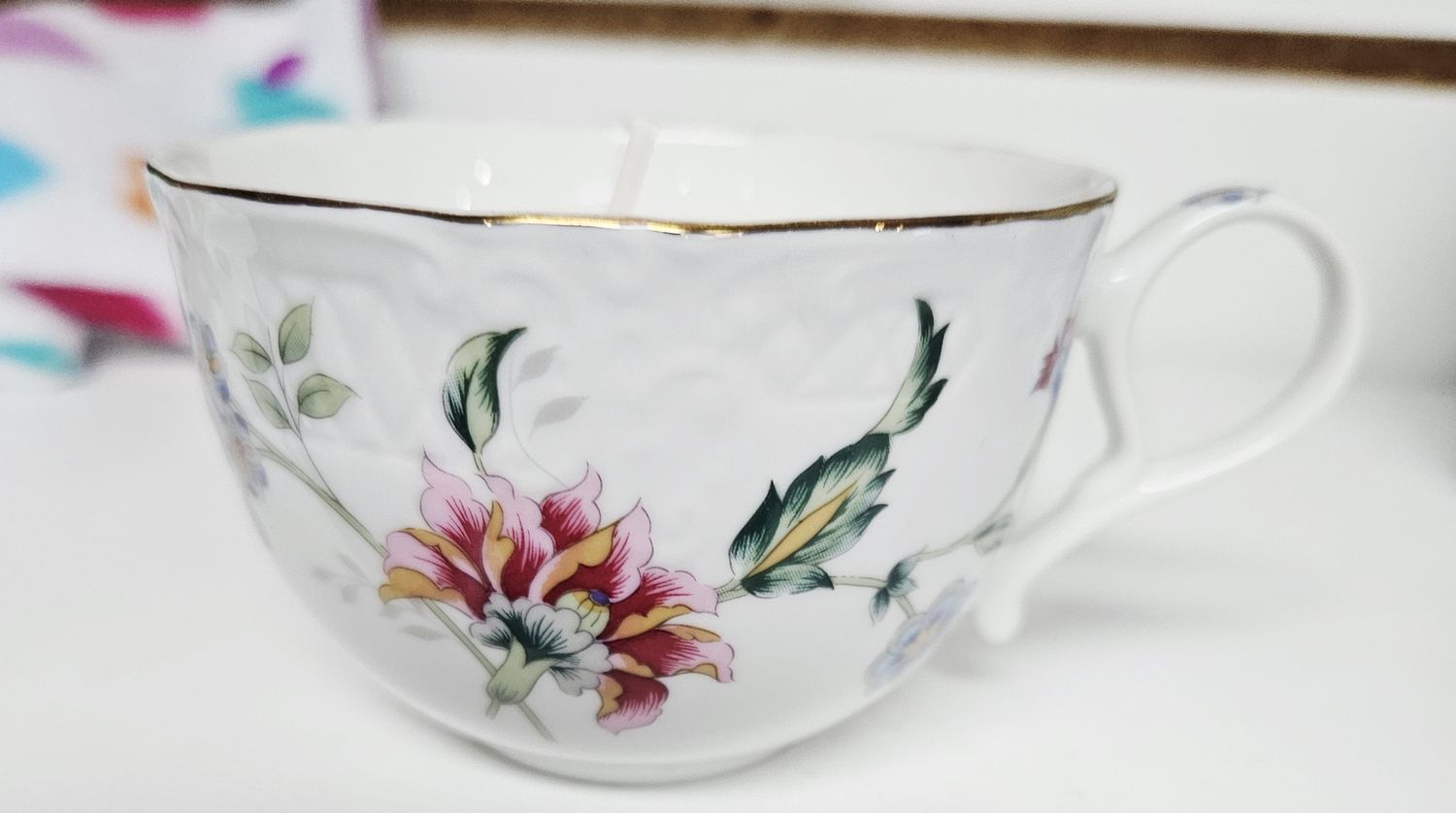 Teacup Candle - Blue/pink/yellow