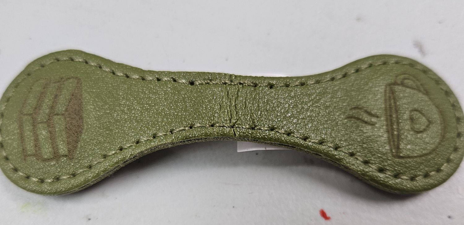 Magnetic bookmark - green, coffee/book