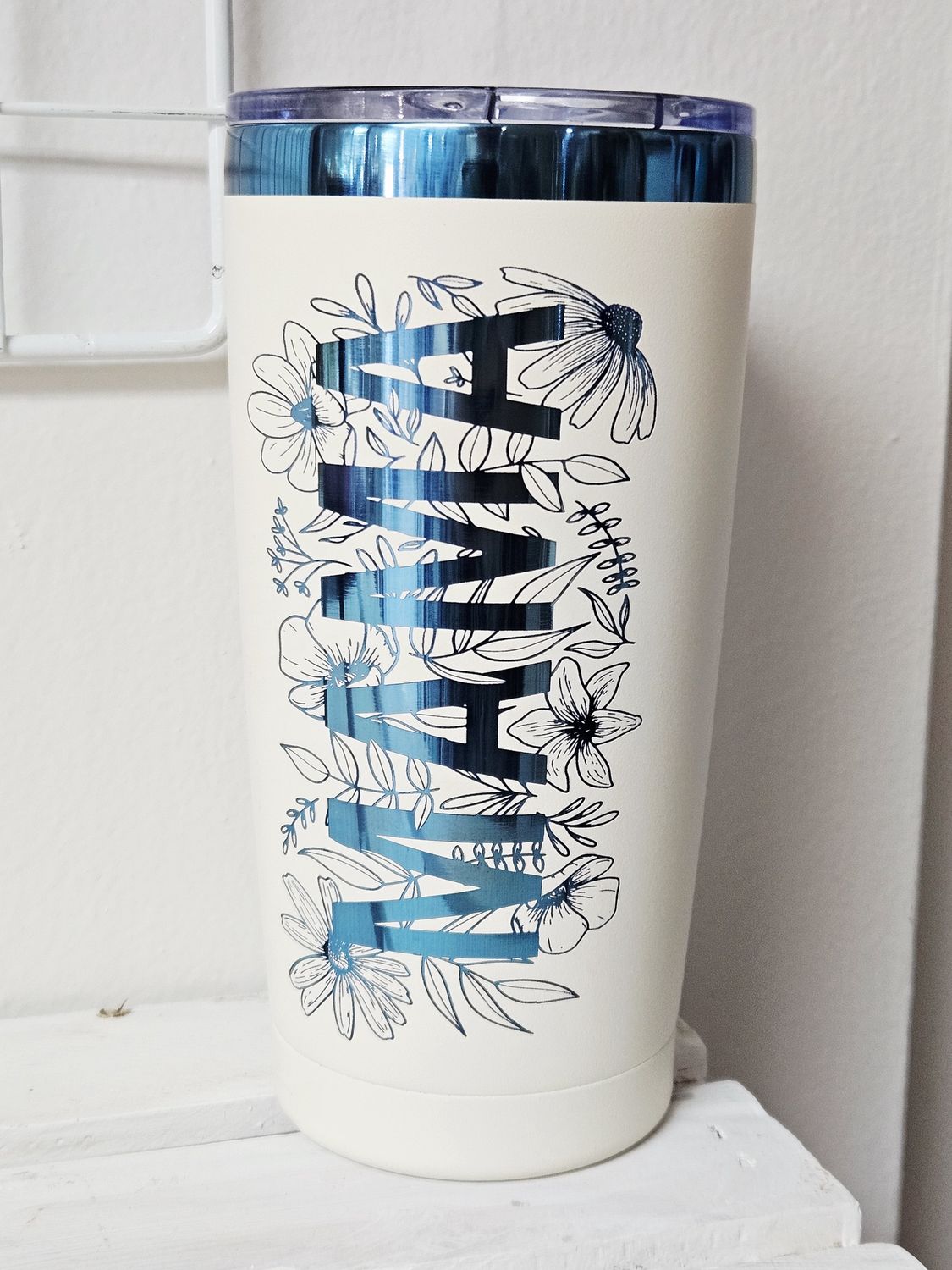 Mama with flowers white tumbler