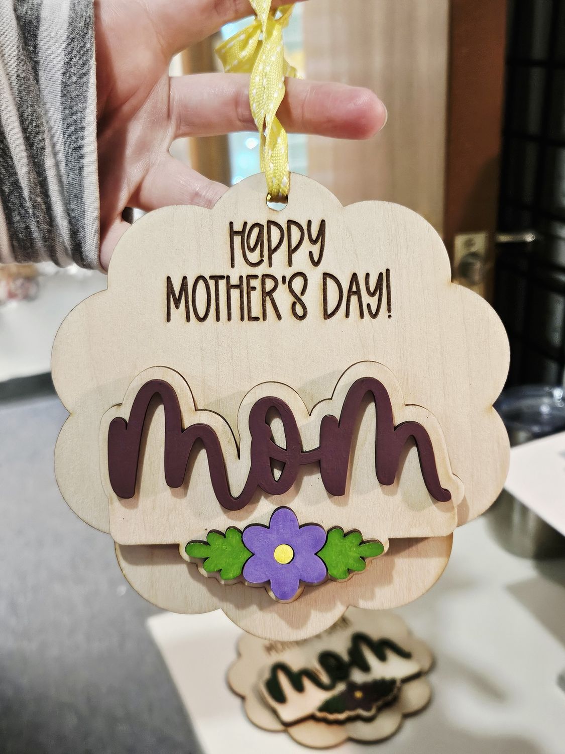 Mothers day flower purple gift card holder