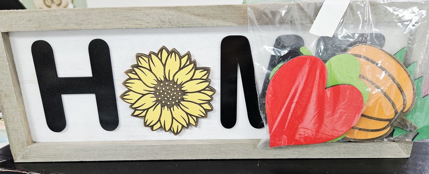 home sign w/changeable designs