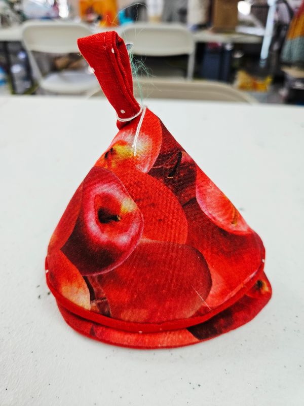 Apple cone pot holder pair