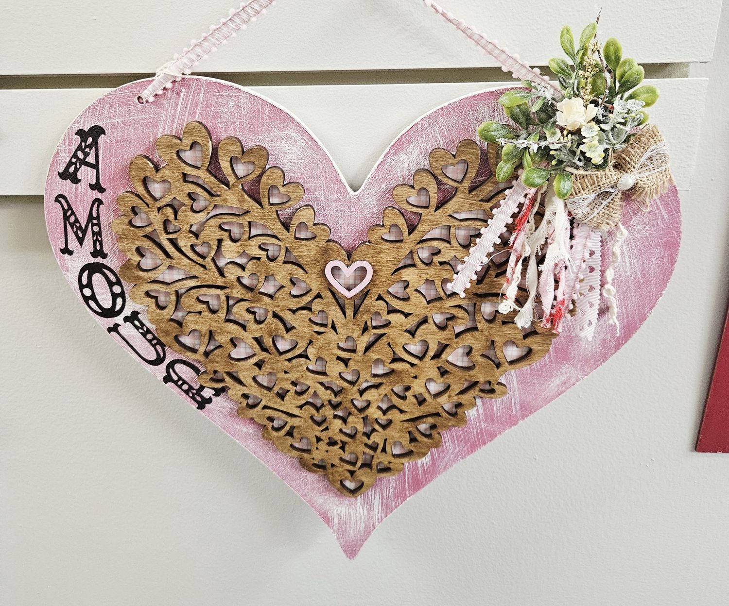 Amour heart wood wall hanging