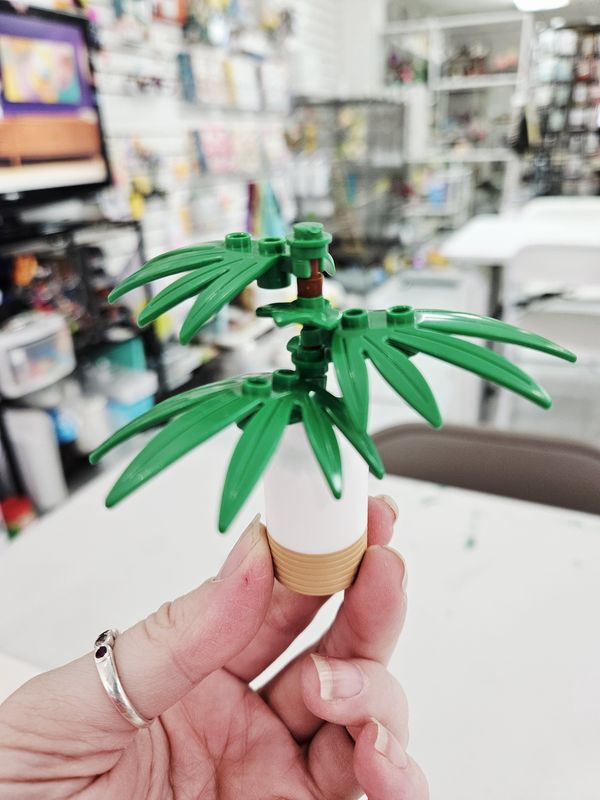Palm Tree White/Brown Vase
