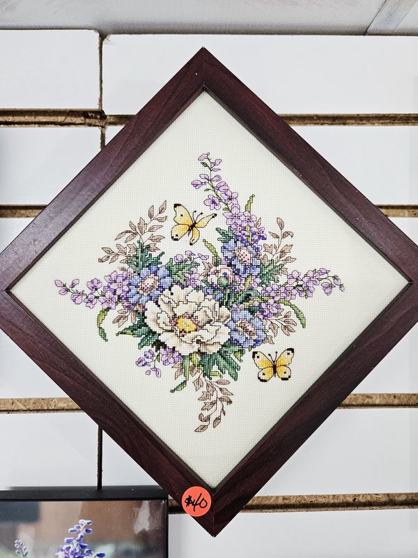 Flower and butterfly cross-stitch diamond