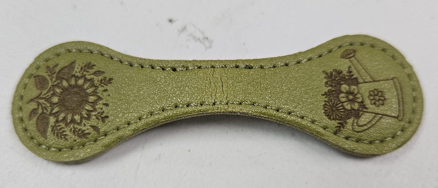 Magnetic bookmark - Green, flowers