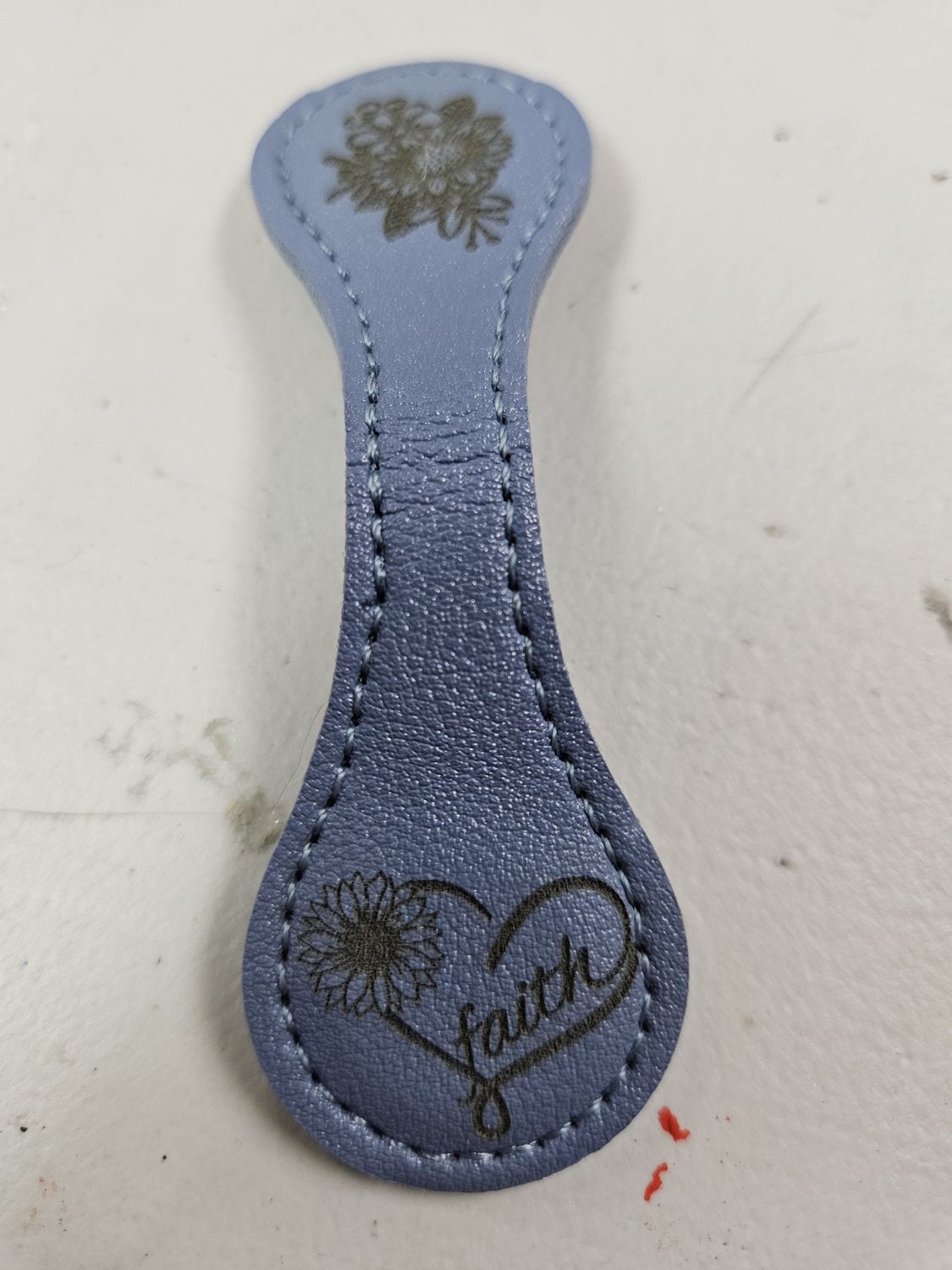 Magnetic bookmark - blue faith/flower