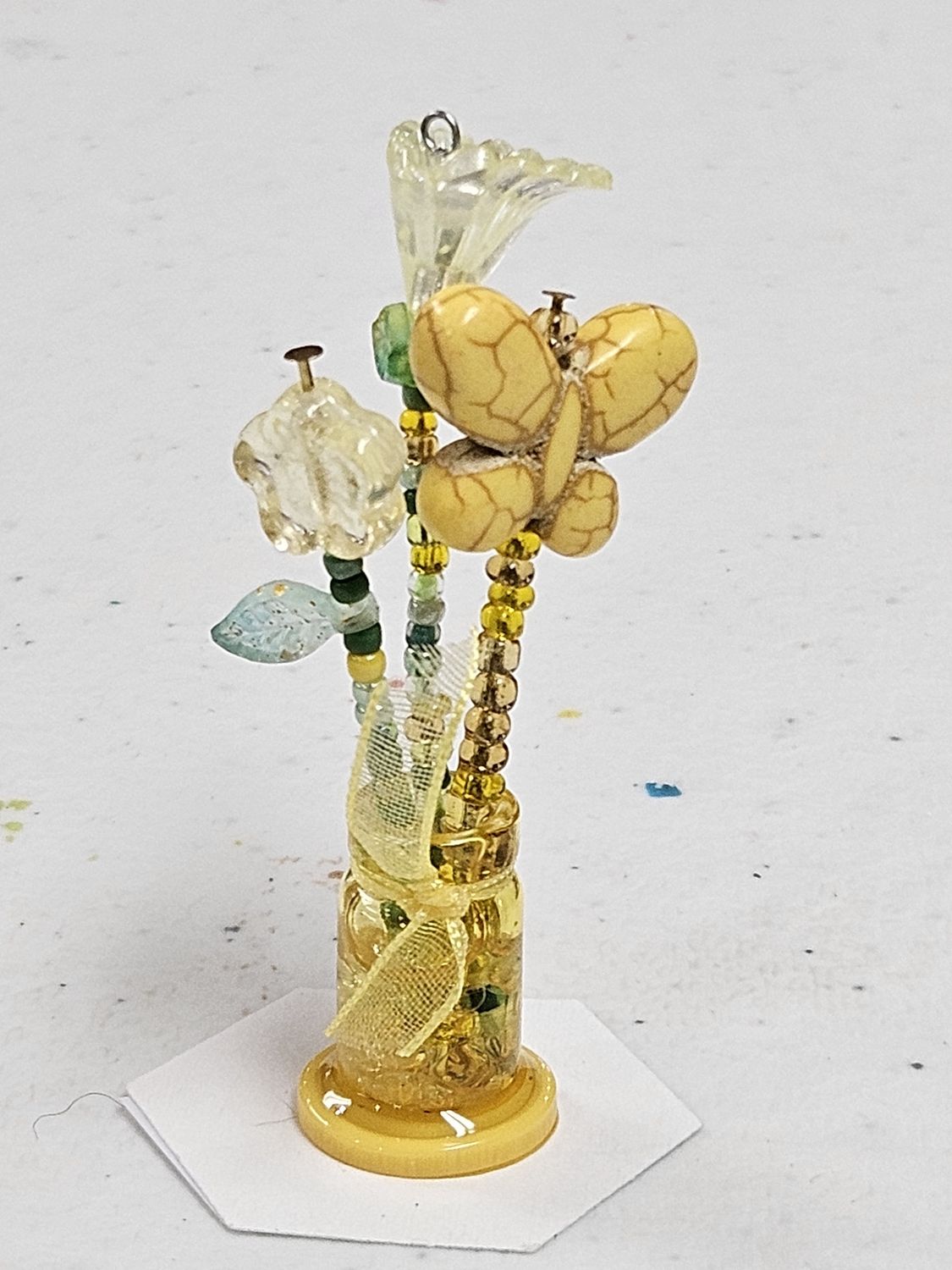 Yellow Beaded Flowers w/yellow vase on button