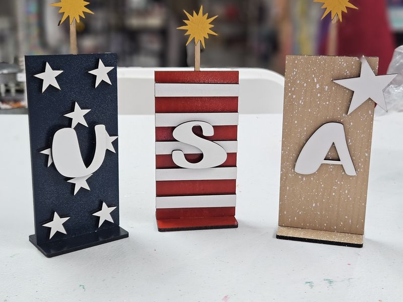 USA Shelf Sitter