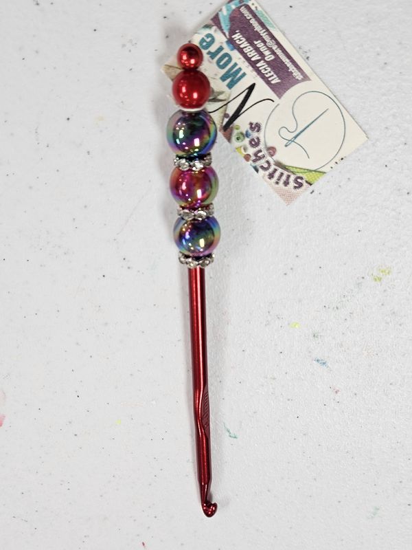 Red &amp; Oilspill Beaded Crochet Hook