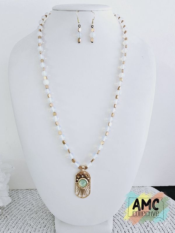 Necklace &amp; Earring Set