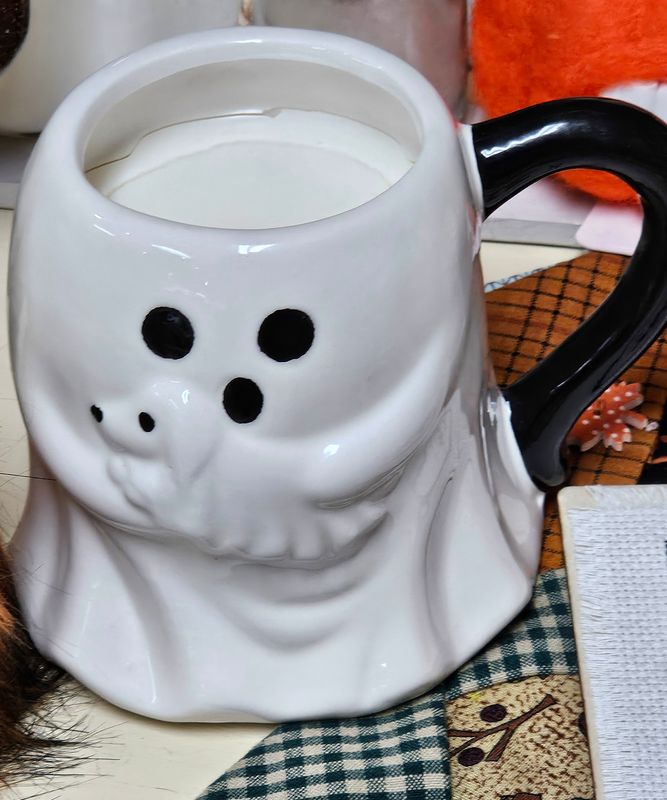 White Ghost Mug wax melt mug