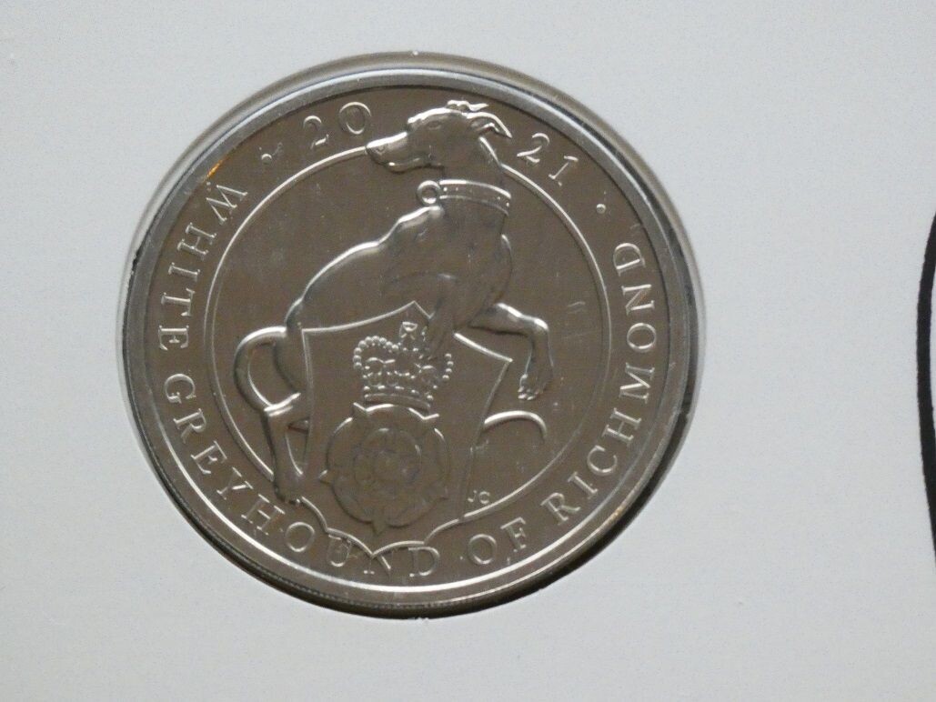 £5, Queen's Beasts, 2021 - The White Greyhound of Richmond.