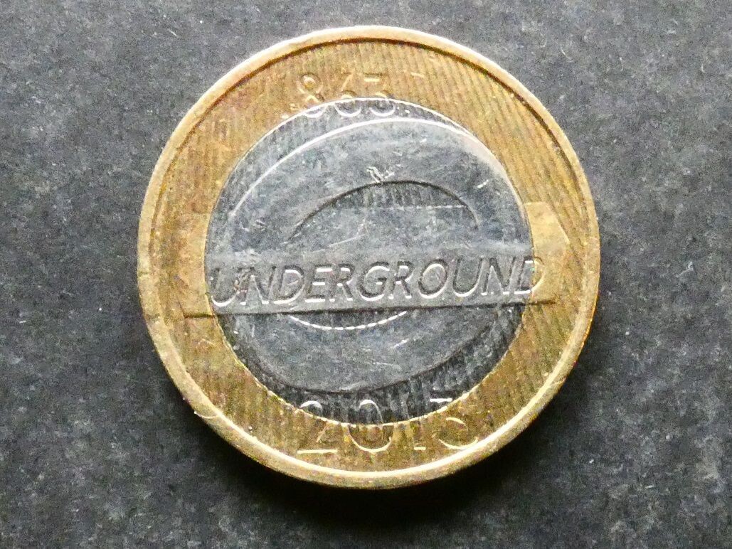 £2, 2013, London Underground - roundel.