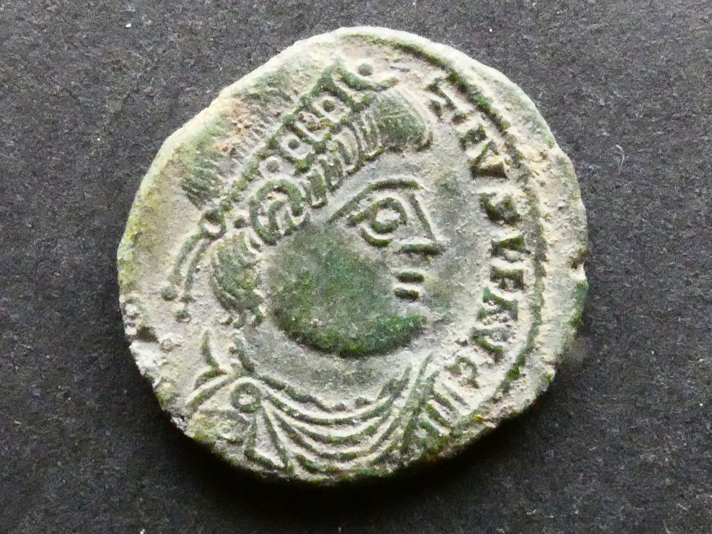 Roman Empire, Magnentius, heavy Maiorina