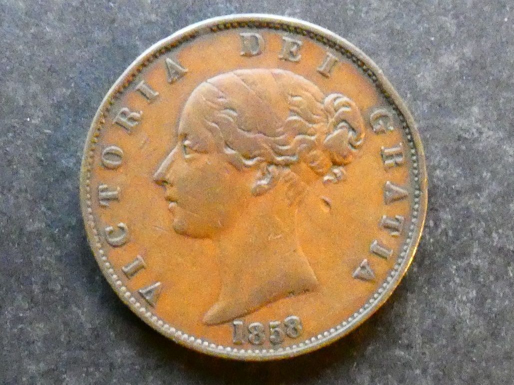 Halfpenny, 1858/7.