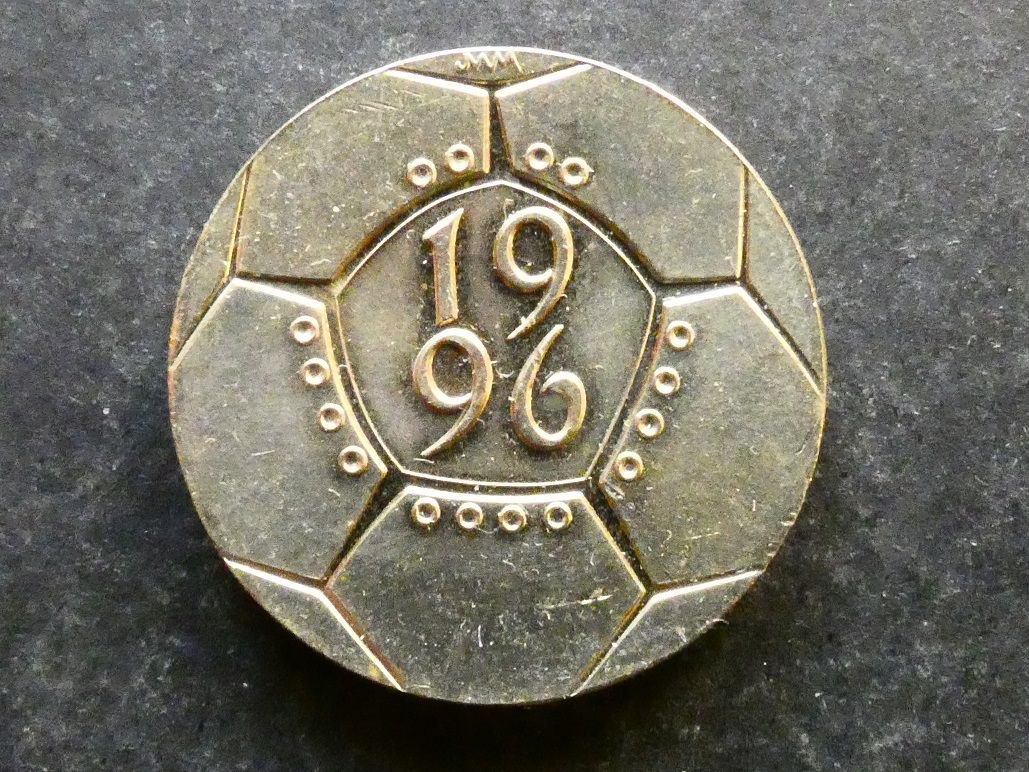 £2, 1996, European Football Championships. £2, 1996, European Football Championships.