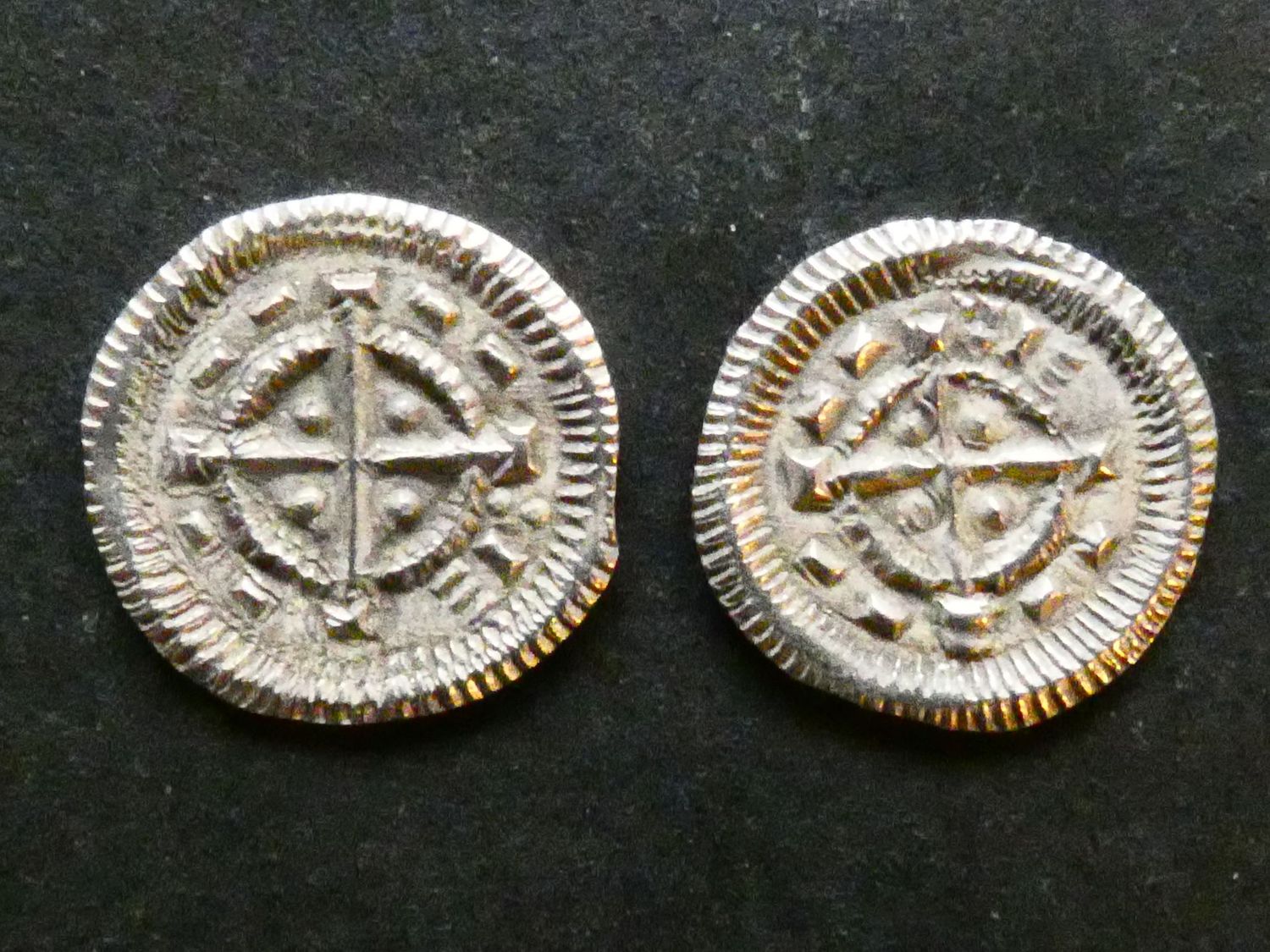 Hungary, uninscribed 12th Century Denar Hungary, uninscribed 12th Century Denar