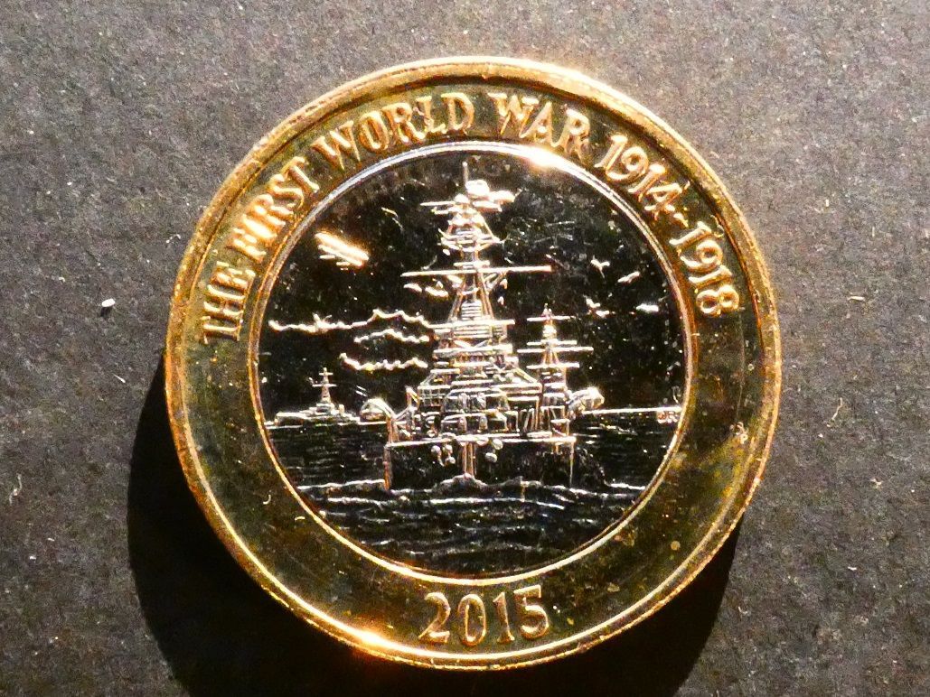 £2, 2015, WW_ - Royal Navy, £2, 2015, WW_ - Royal Navy, "full flag" die flaw.